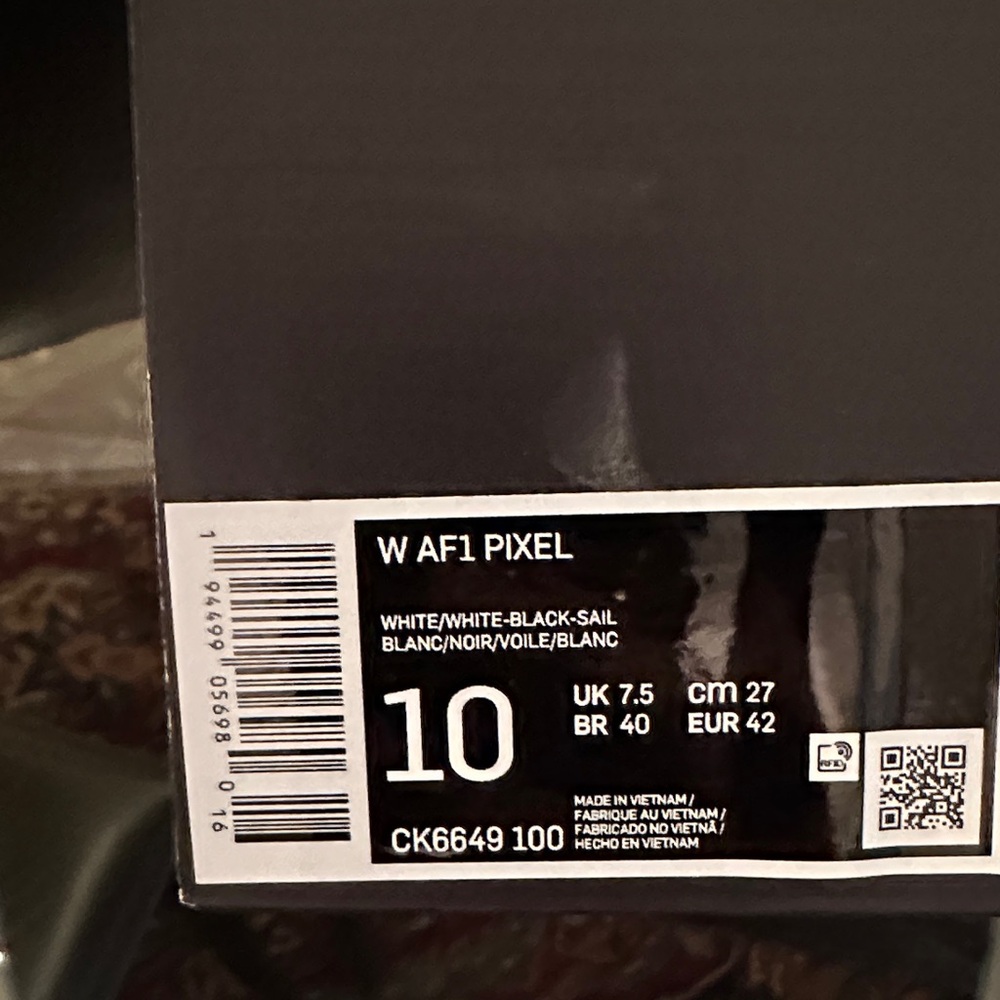 New Nike White AF1 Pixel Sneakers - Picture 2 of 9